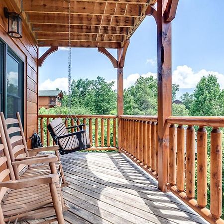 Gatlinburg Cabin With Private Hot Tub By Staycating المظهر الخارجي الصورة