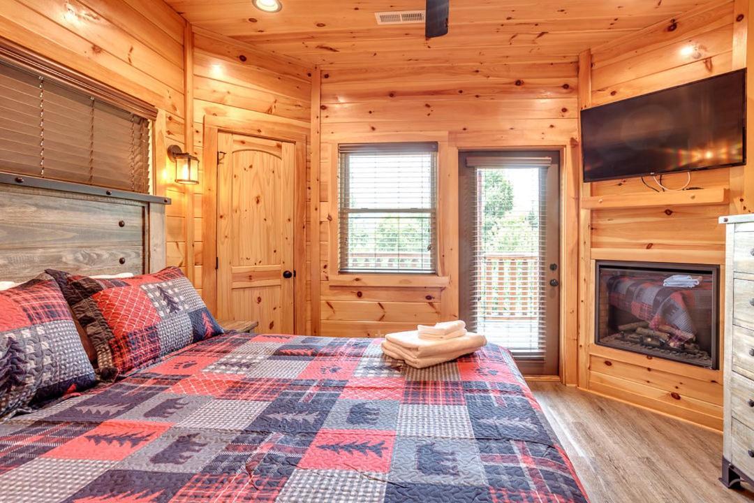 Gatlinburg Cabin With Private Hot Tub By Staycating المظهر الخارجي الصورة