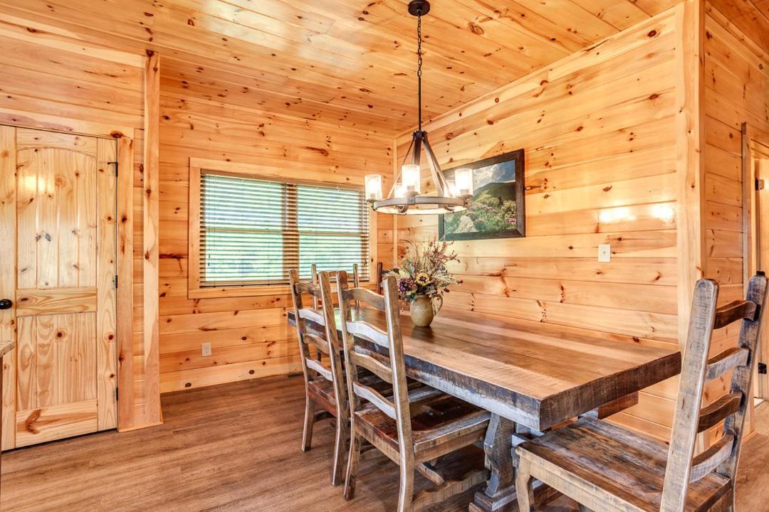 Gatlinburg Cabin With Private Hot Tub By Staycating المظهر الخارجي الصورة