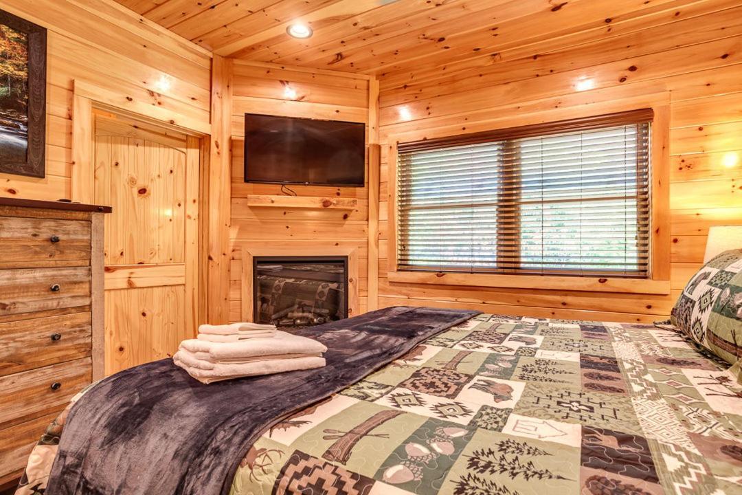 Gatlinburg Cabin With Private Hot Tub By Staycating المظهر الخارجي الصورة