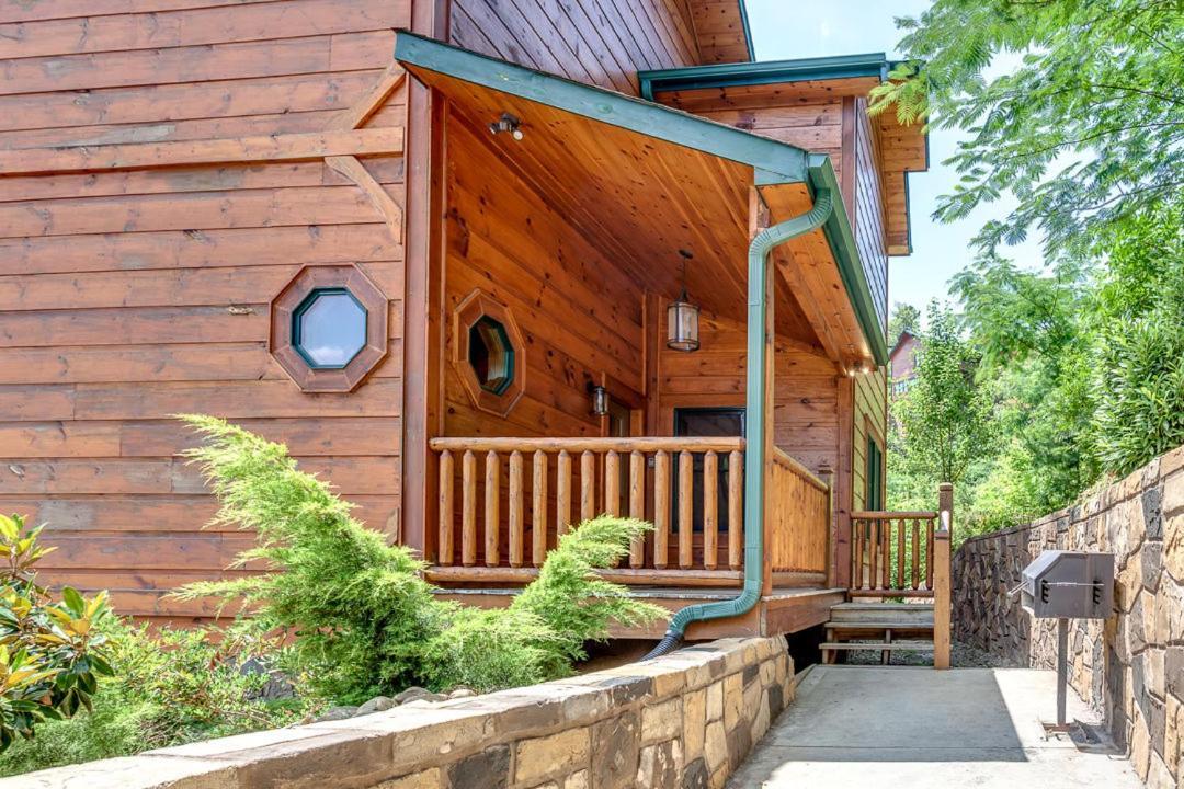 Gatlinburg Cabin With Private Hot Tub By Staycating المظهر الخارجي الصورة