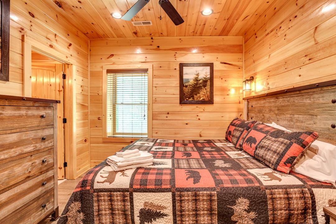 Gatlinburg Cabin With Private Hot Tub By Staycating المظهر الخارجي الصورة