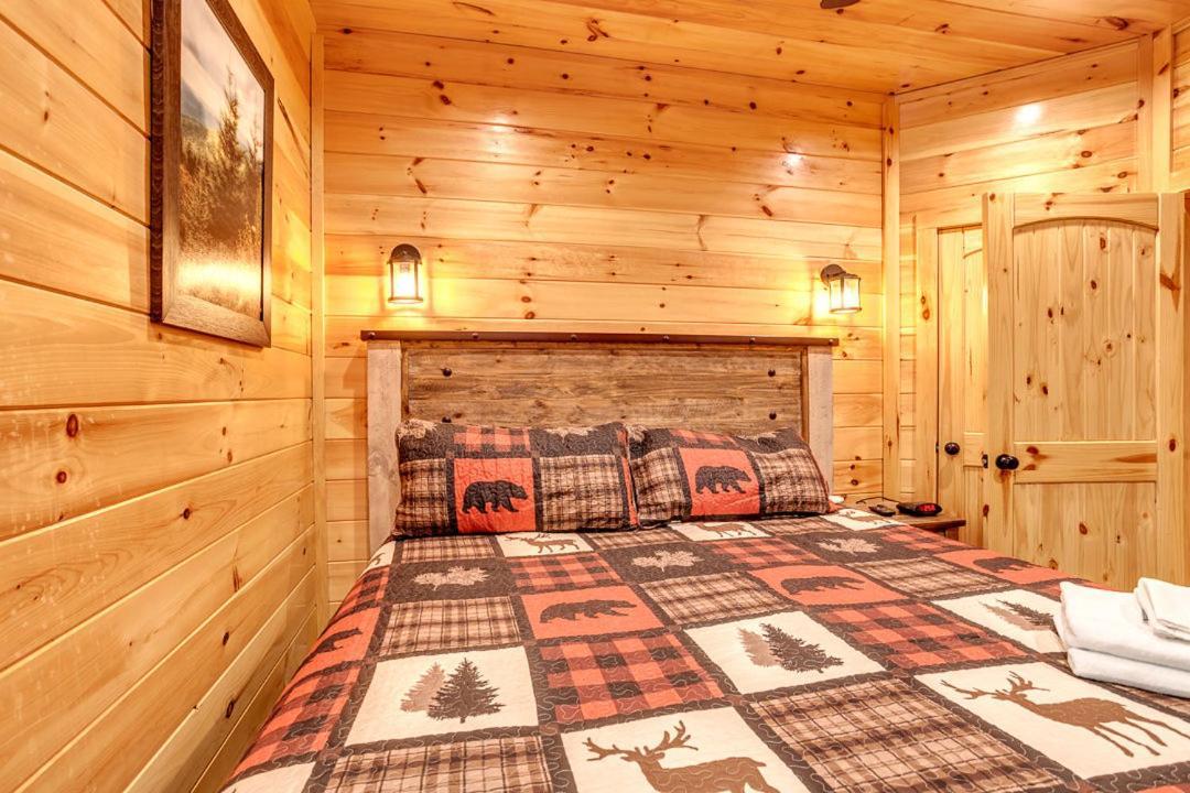 Gatlinburg Cabin With Private Hot Tub By Staycating المظهر الخارجي الصورة