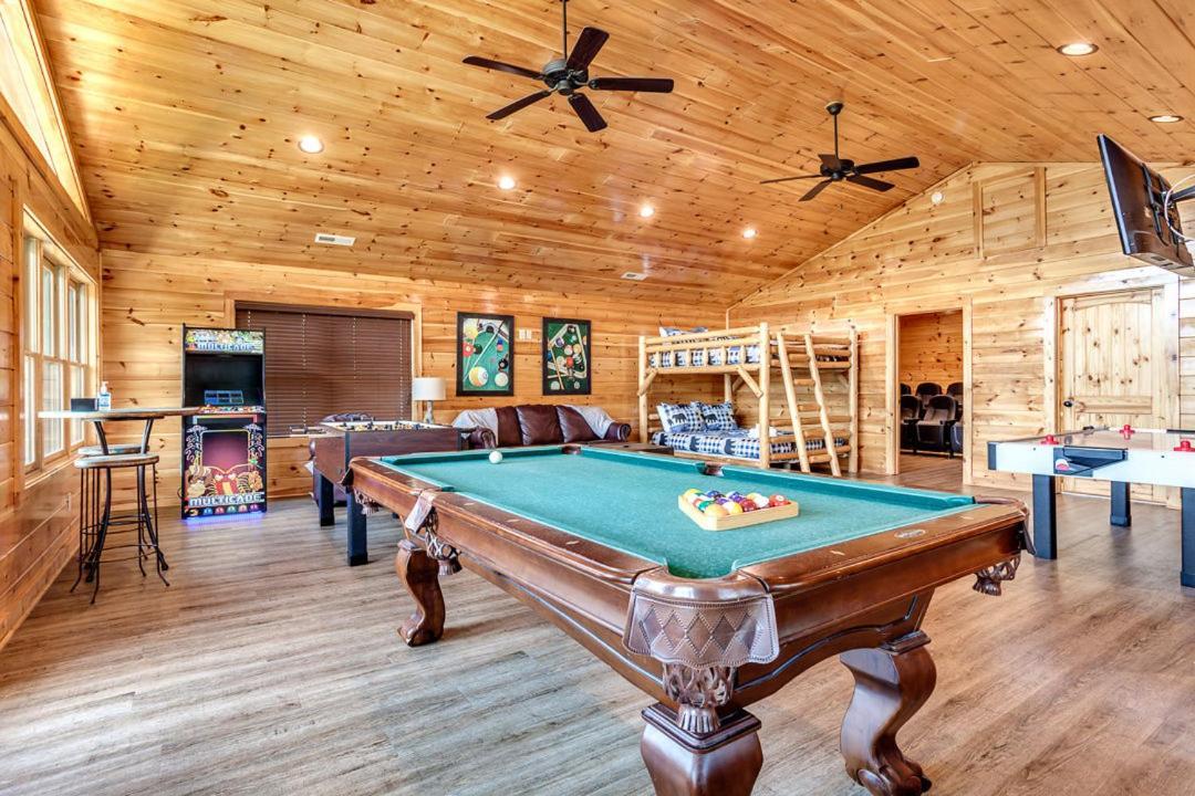 Gatlinburg Cabin With Private Hot Tub By Staycating المظهر الخارجي الصورة